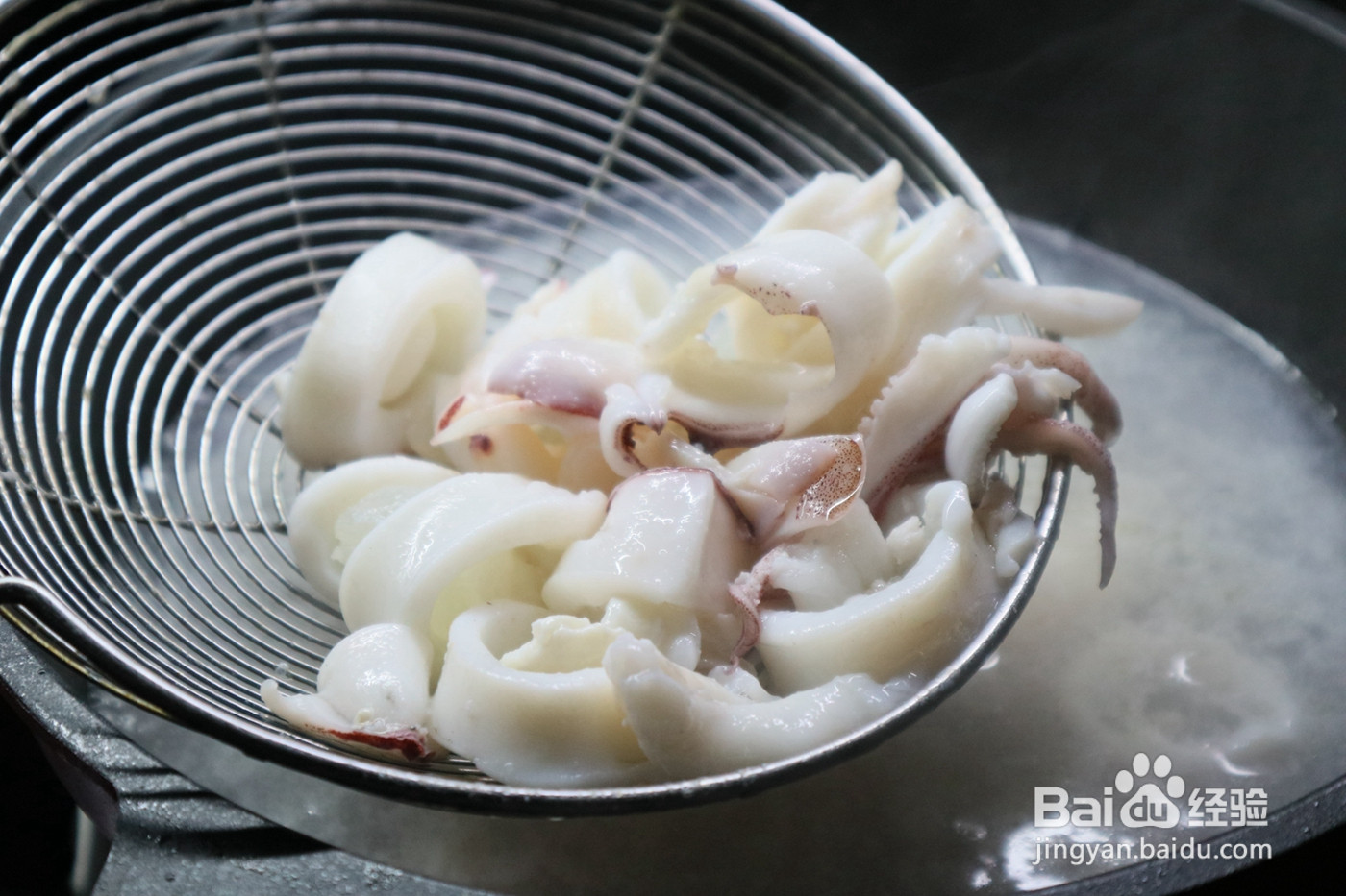 蒜苔炒鱿鱼的做法