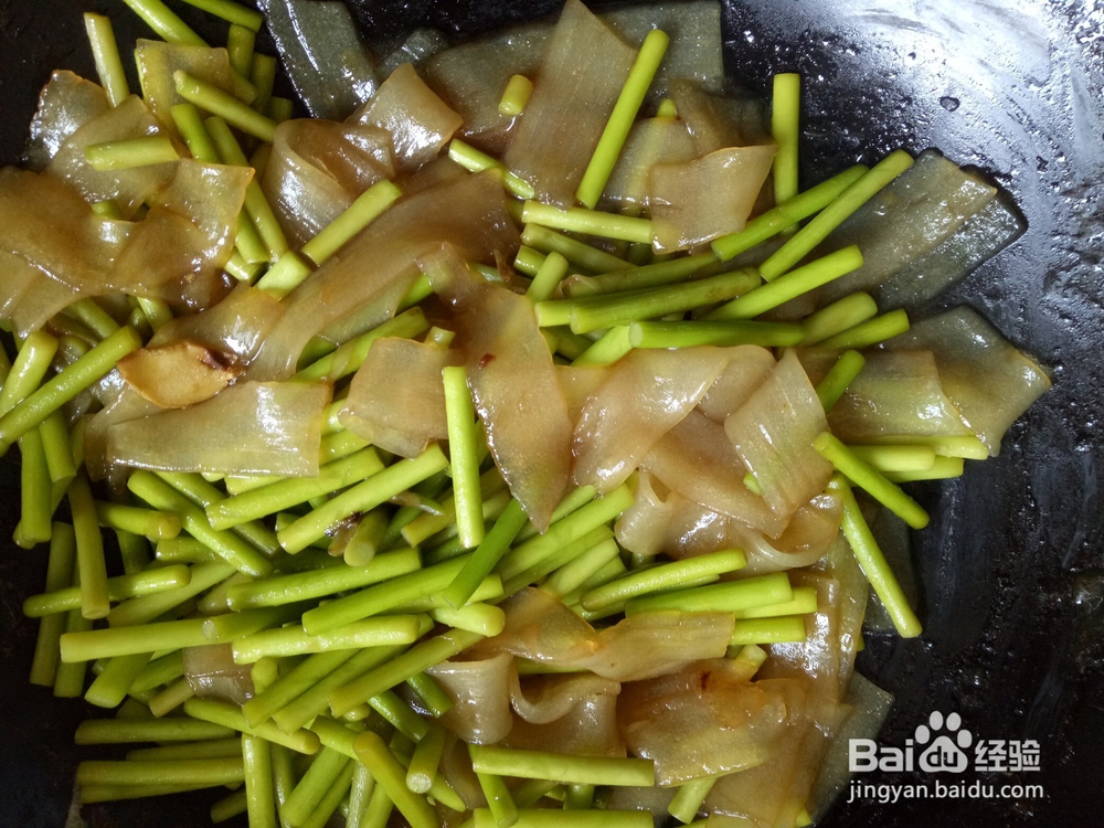 蒜苔炒宽粉的做法