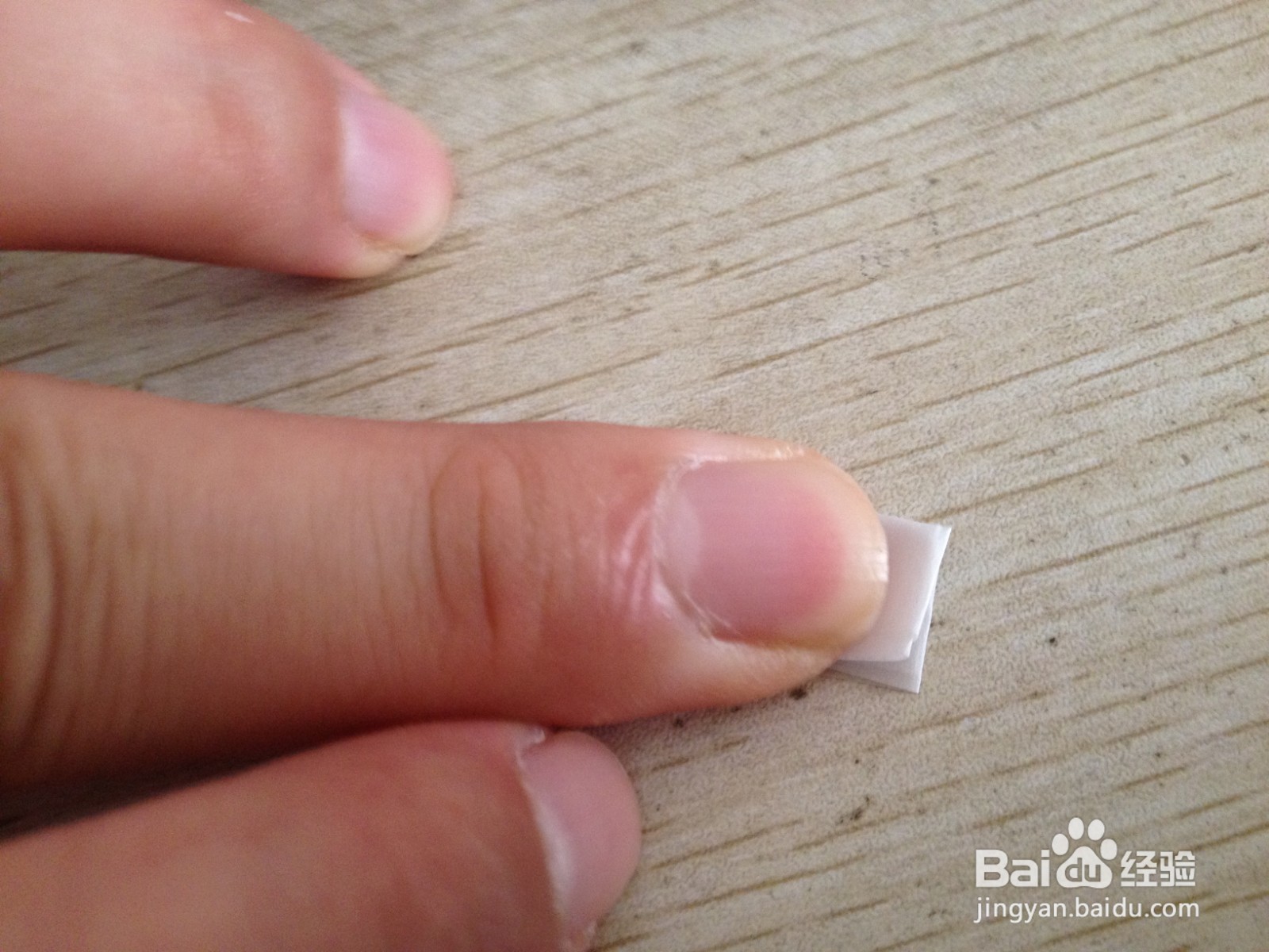 如何用一个长方形硫酸纸做个简易的钢笔支架
