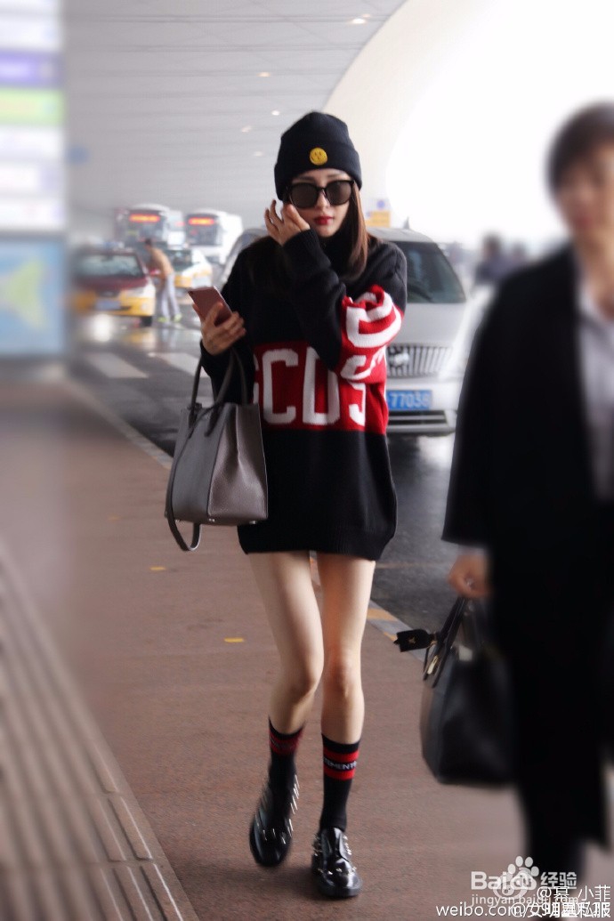 拉长身材比例的穿搭。