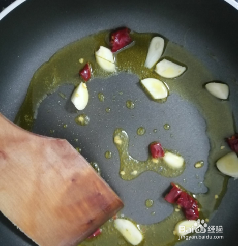 家常清炒胡萝卜土豆丝怎么做?