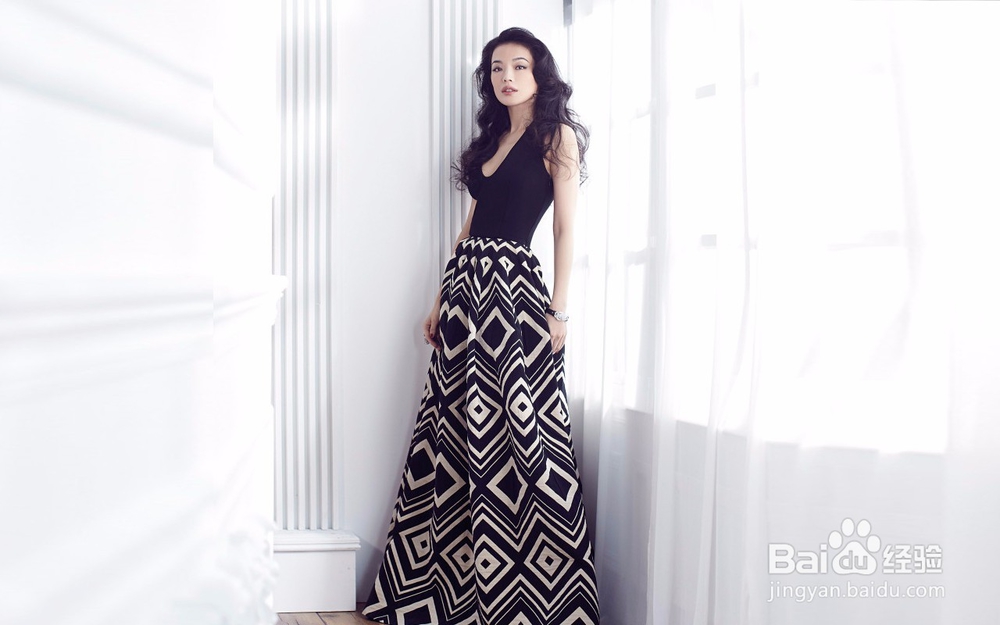 一碰就翻脸!小女生和女王之间来回切换毫无压力