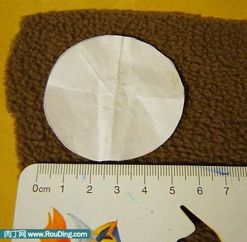 怎样用旧衣服改造DIY小熊袜子拖鞋？