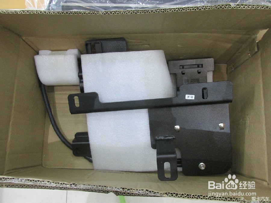 吉利博越脚踏板怎么安装