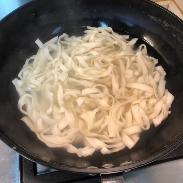 青椒鸡蛋打卤面