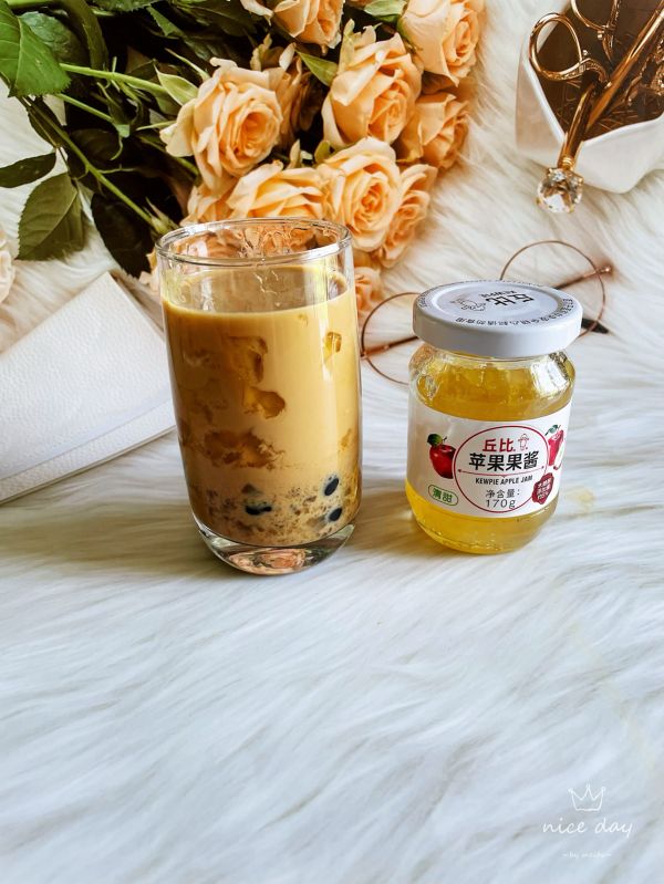 苹果酱黑糖珍珠奶茶