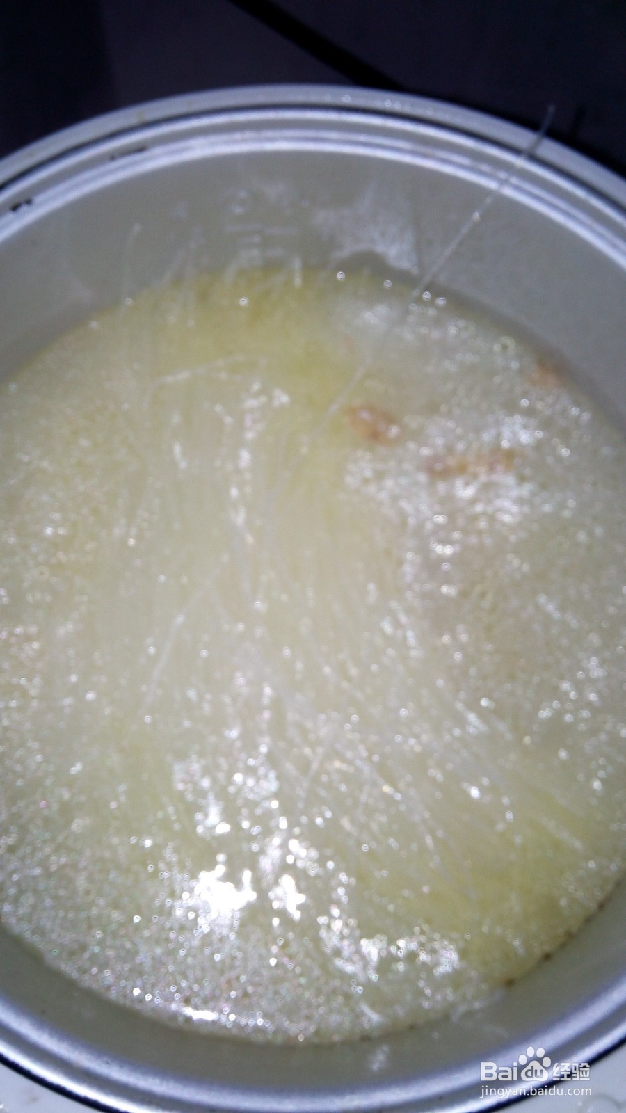 如何利用电饭煲煮鸡杂粉