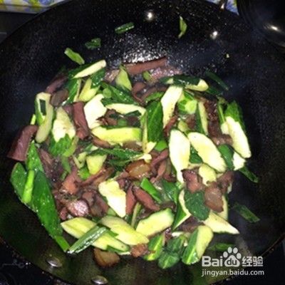 愚人家常菜之“黄瓜炒熏肉”