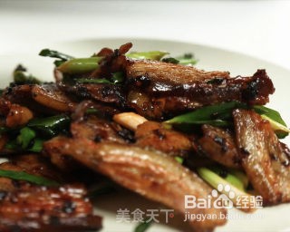 做一道下饭的美味回锅肉。