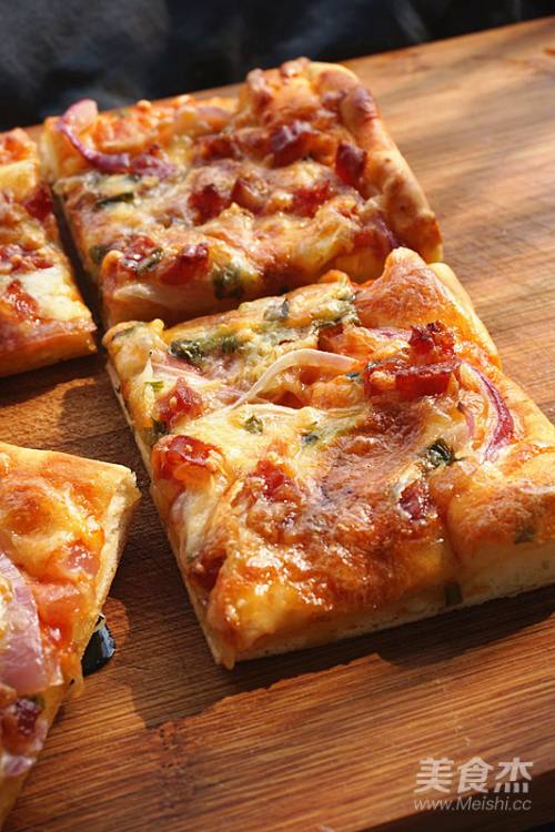 腊肠披萨的做法