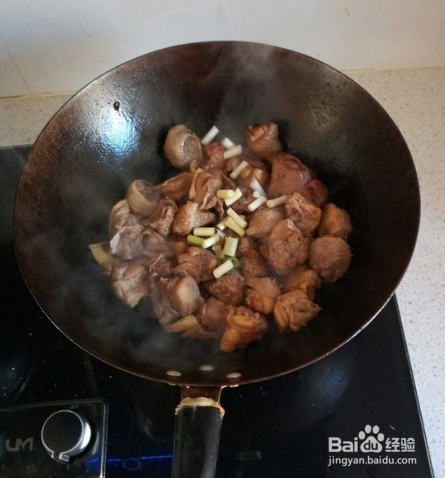 小鸡炖蘑菇（东北笨炖）