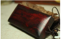 小叶紫檀手串正宗野生料的鉴别