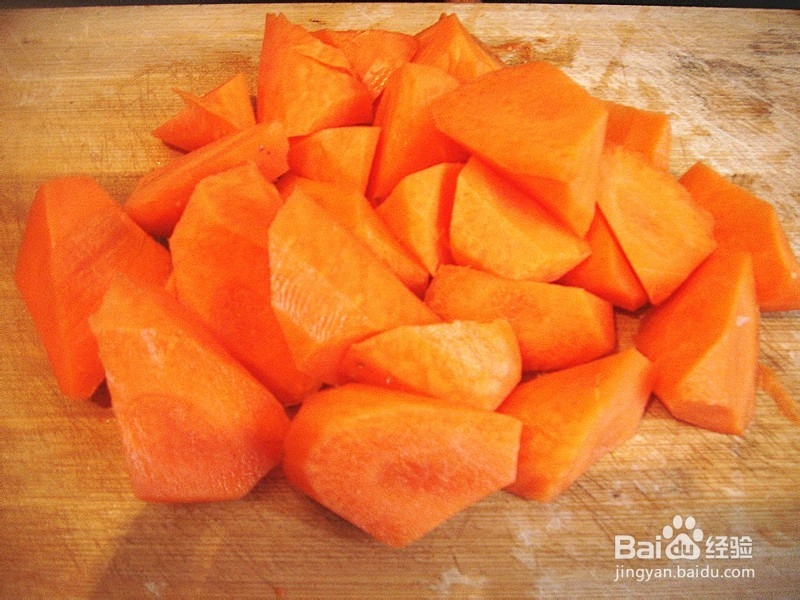 胡萝卜土豆炖牛肉——美味下饭菜