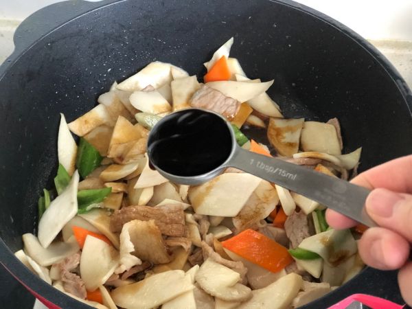 腊八蒜炒杏鲍菇