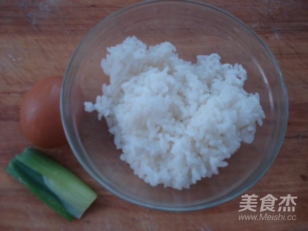 米饭鸡蛋饼的做法