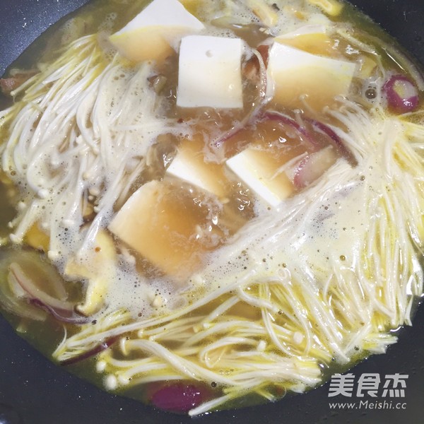 浓汤咖喱肥牛面