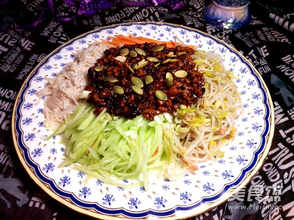 肉酱拌凉菜的做法