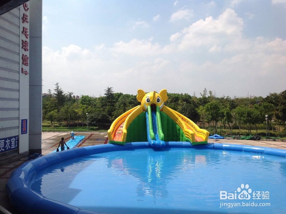 充气水上滑梯如何制造二次消费？