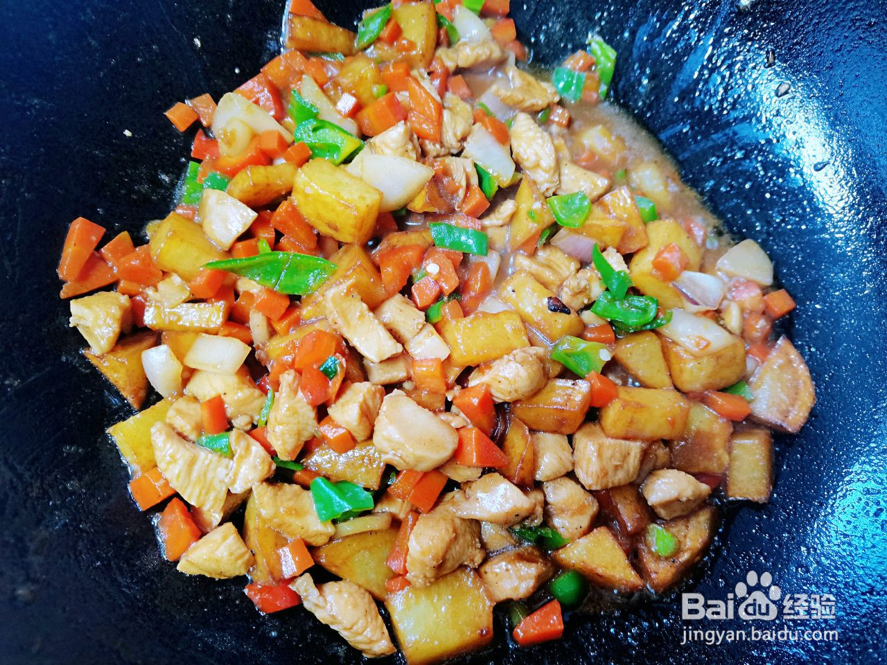土豆鸡丁盖饭的做法