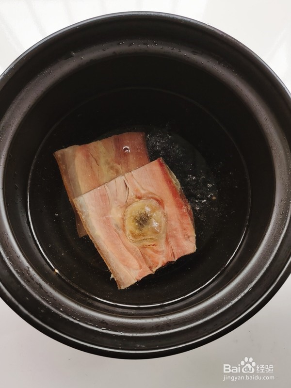 火腿炖肘子怎么做