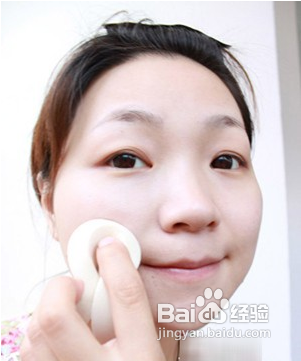 圆脸美眉适合的清新可爱妆容