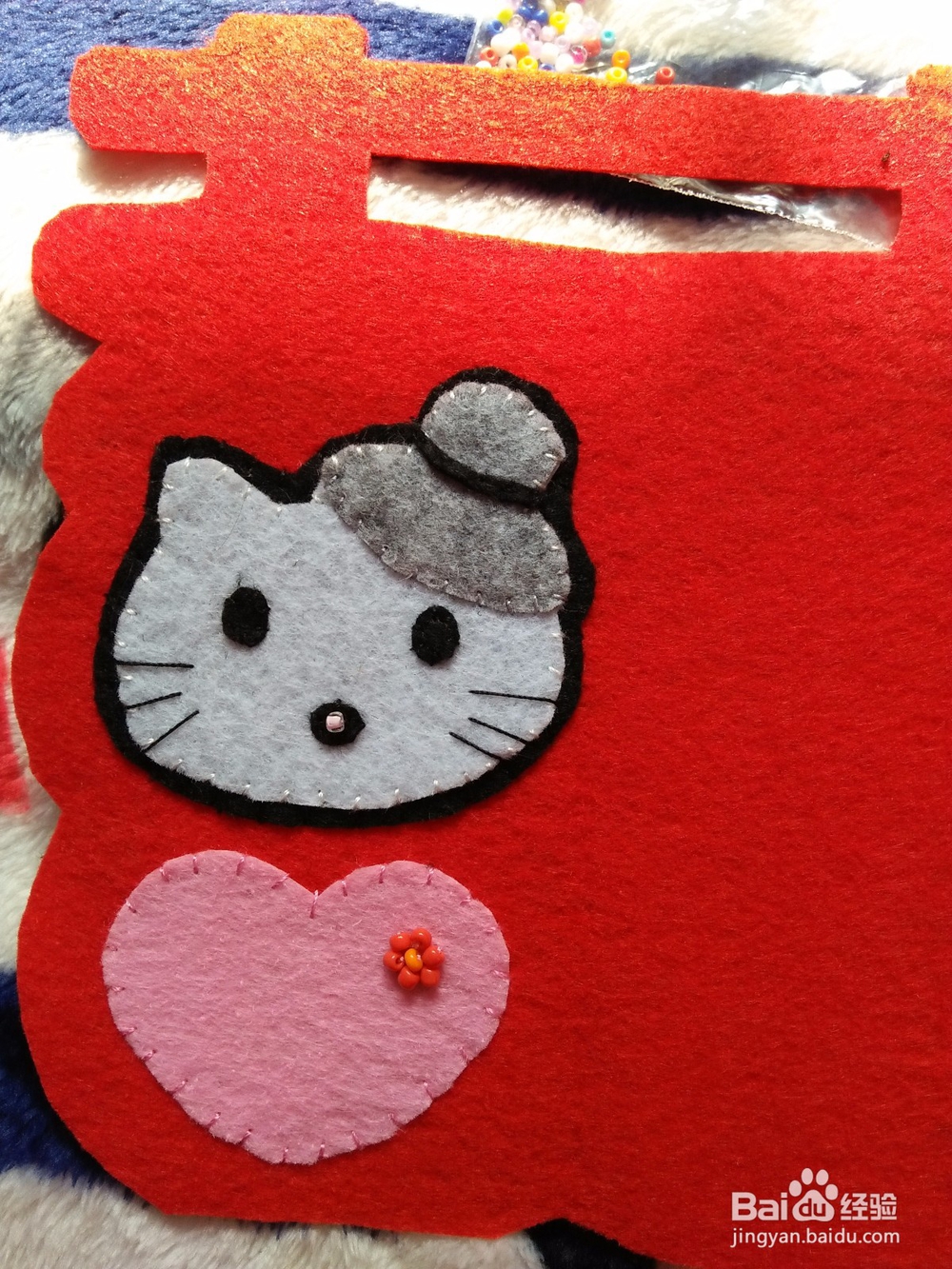 不织布带有红双喜的hello kitty怎么做