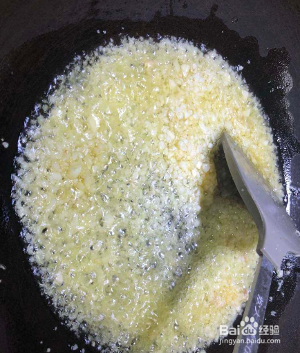 如何做蒜香凤爪