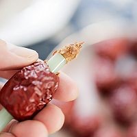 如何制作网红小吃——杏仁奶枣？