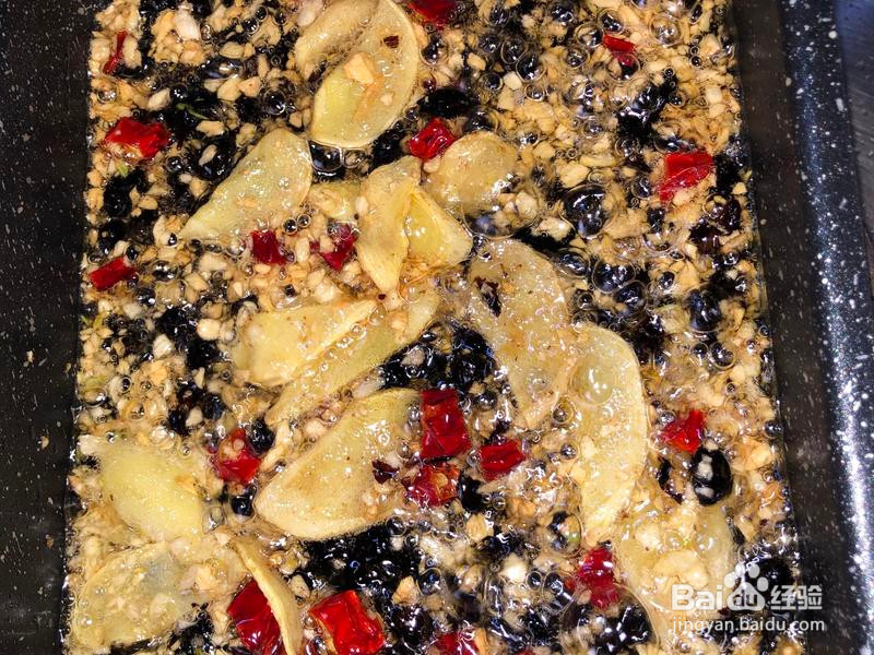 不会爆油的豉汁凤爪的做法