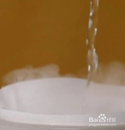 茶汁在衣服上怎么去除