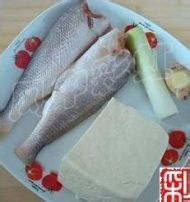 黄鱼炖豆腐的做法