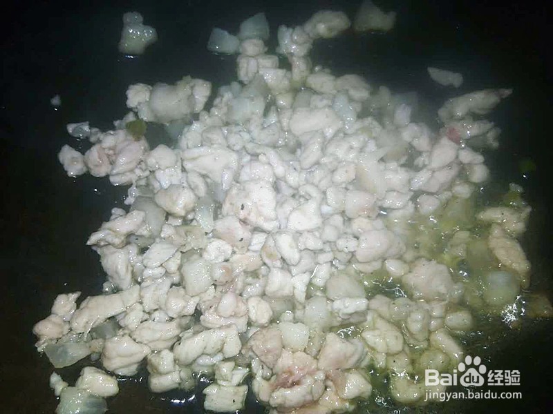青椒肉丁豆腐的家庭做法