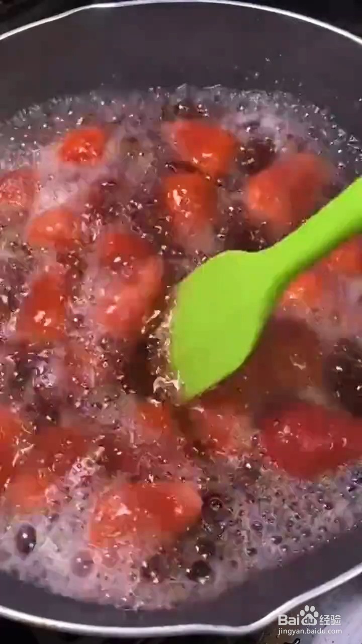 如何制作脆皮草莓雪糕