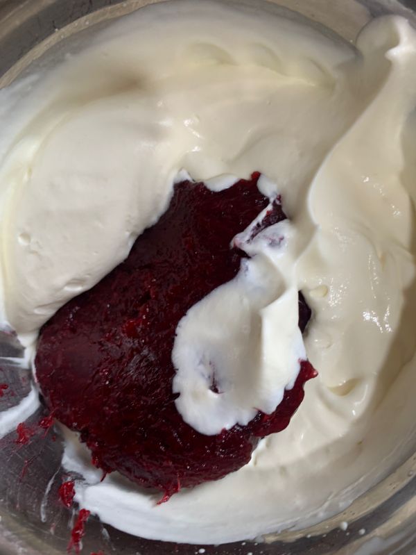 可可杨梅蛋糕卷