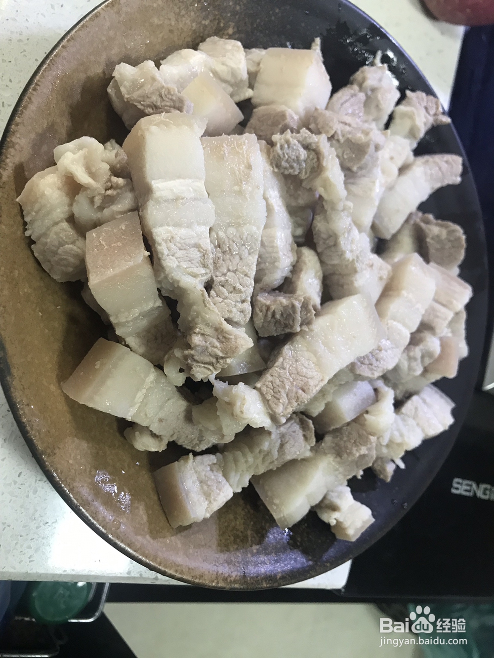 一个人做油豆腐红烧肉