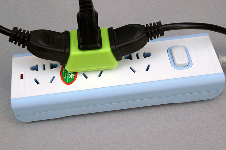 如何将三孔插座换为两孔插座