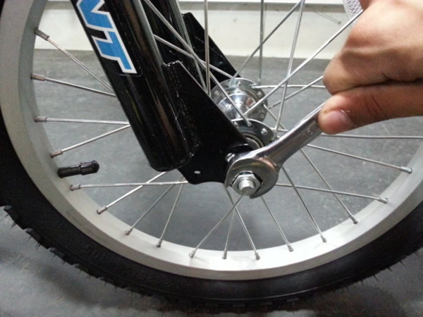 儿童自行车怎样组装