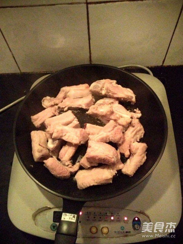 炖排骨的家常做法