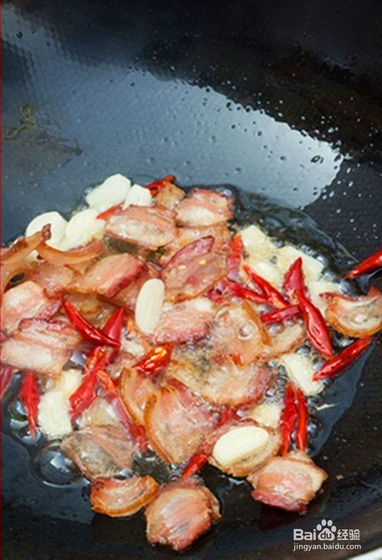 江西南昌招牌菜—藜蒿炒腊肉做法