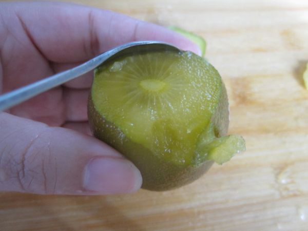 奇异果木瓜奶昔