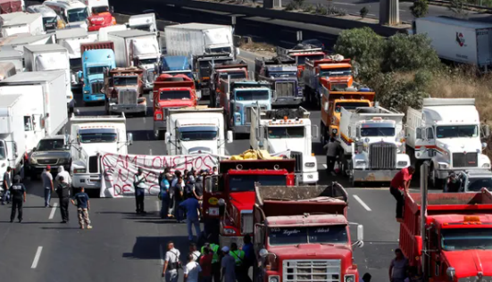 加拿大卡车司机抗议什么