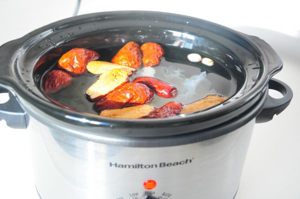 银耳红枣百合羹