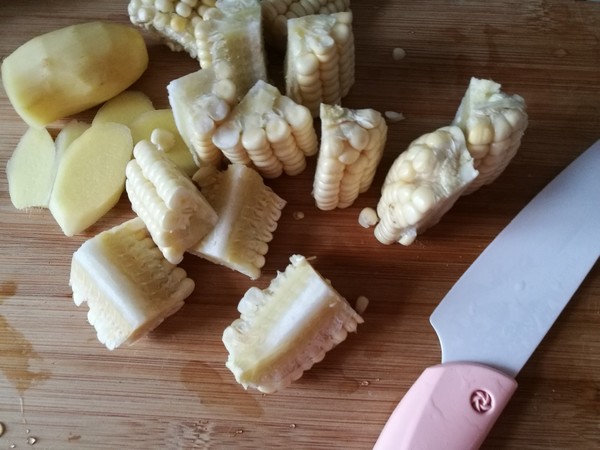 山药玉米排骨汤