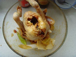 如何在野外做“叫花鸡”