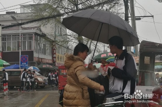 今年刚高三，家长怎样做，有益孩子学业提高？