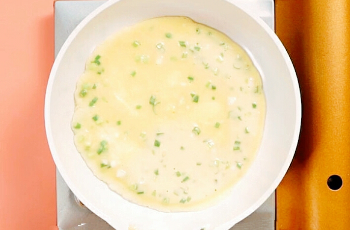 美味的葱花鸡蛋饼