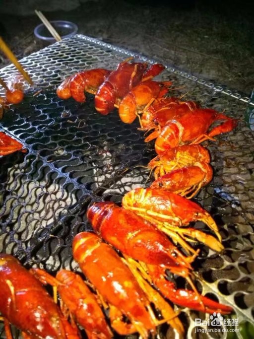美味龙虾的吃法