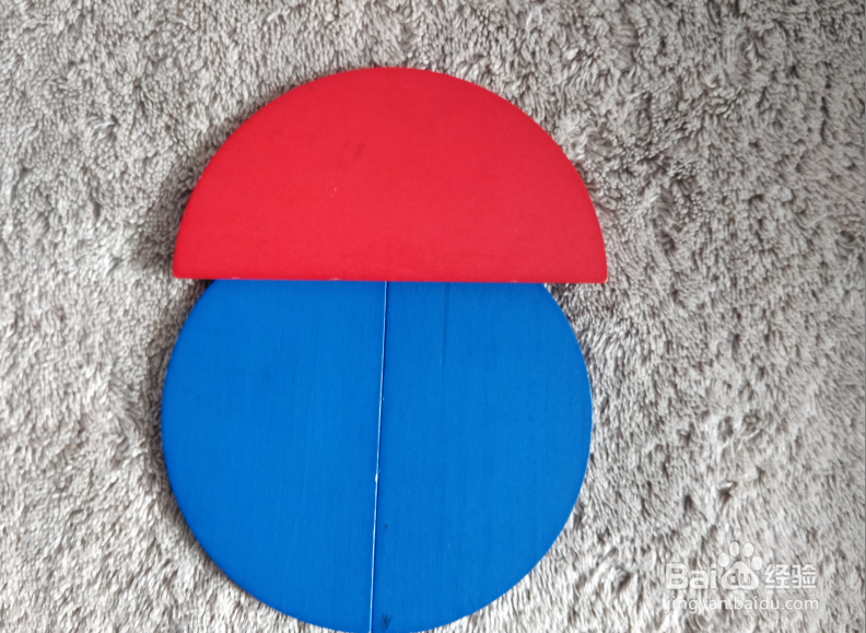 含一个三角形的雏鹰用蒙氏积木怎样拼？