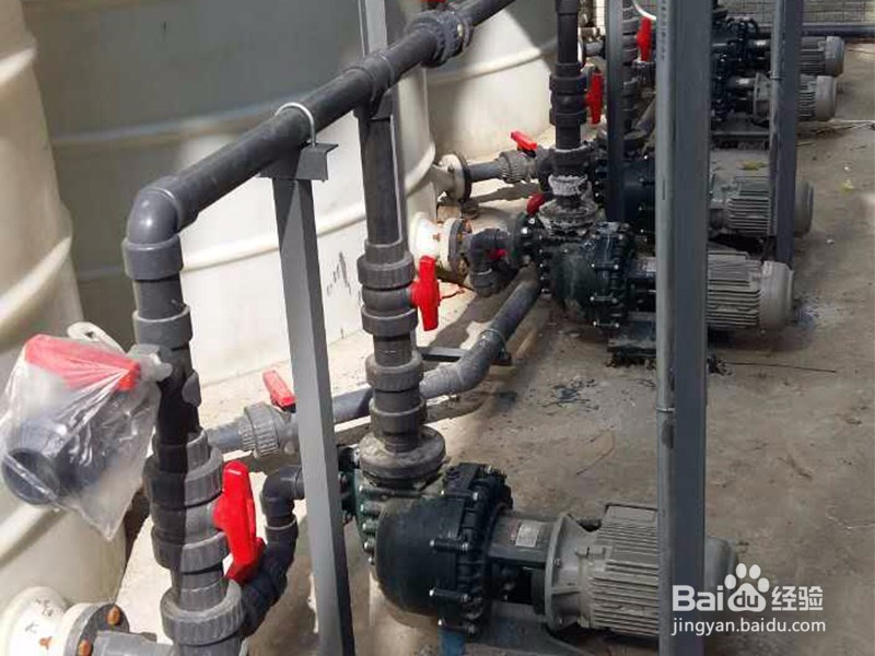 国宝氟塑料自吸泵在使用时要注意这几点