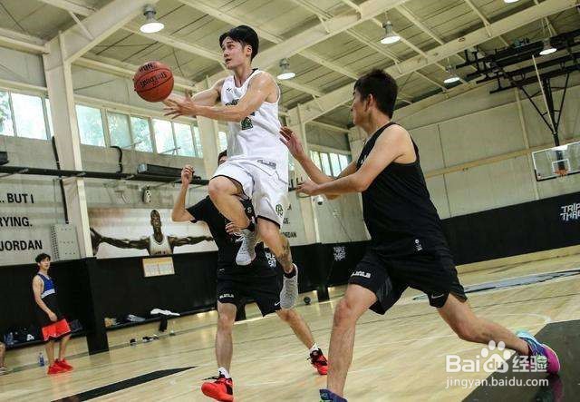 学习篮球怎么快速入门？